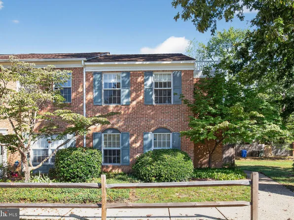 201 Heather Ct, La Plata, MD 20646