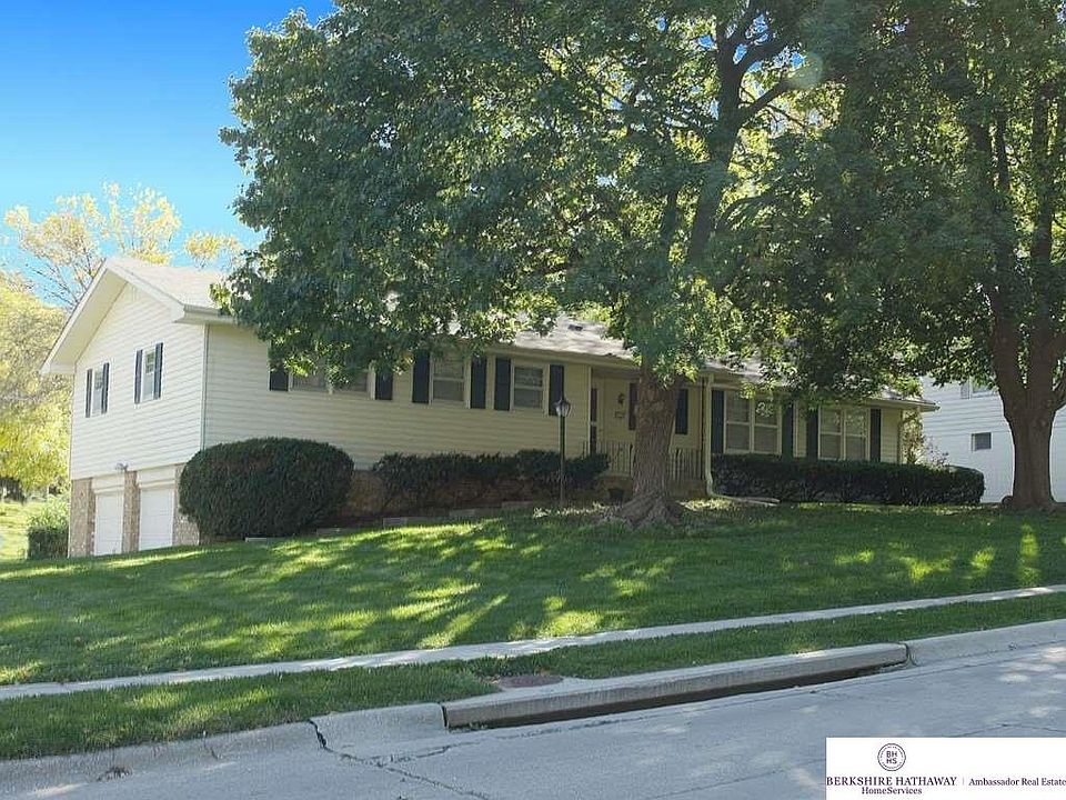 1st image of 3405 S 115th Ave