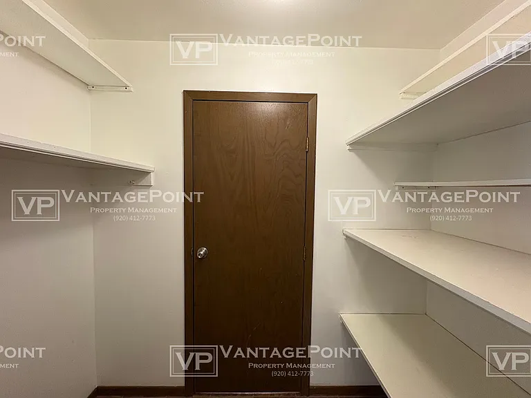 114 Victor St — Photo 12