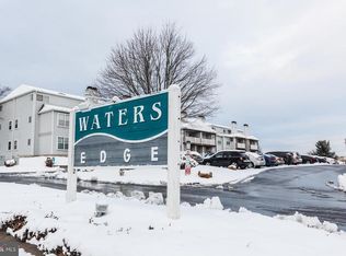 506 Waters Edge Dr, Newark, DE 19702