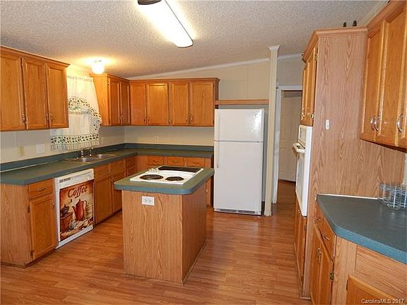 3rd image of 174 Catalina Dr