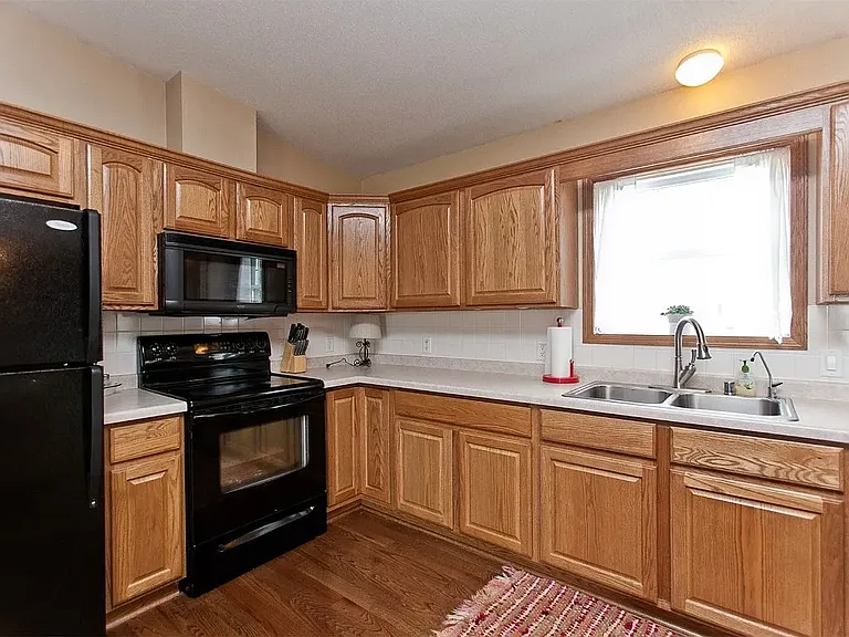 2405 Taylor Ave — Photo 5