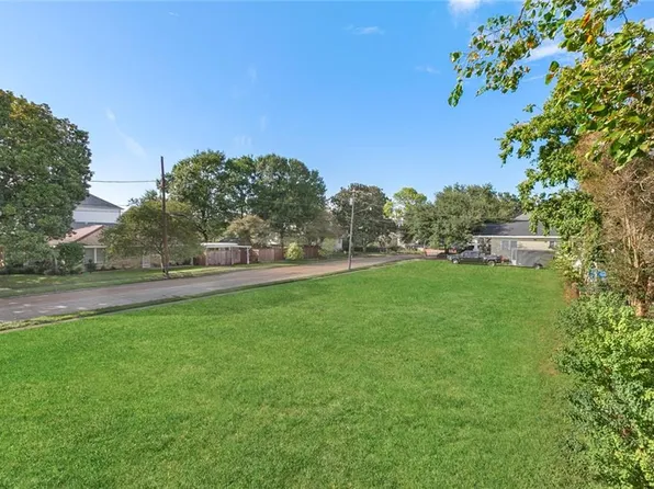 1621 Hesiod St, Metairie, LA 70005