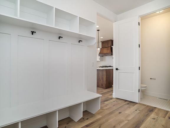 7th image of this home