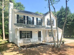 895 Wilmont Ct, Loganville, GA