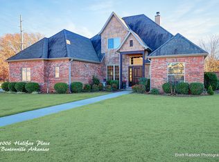 1006 NE Halifax Pl, Bentonville, AR 72712
