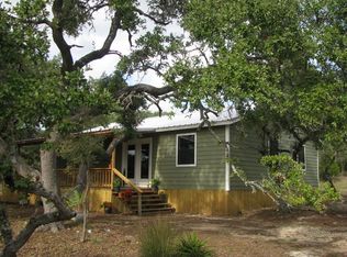 951 Dos C Doe Rd, Blanco, TX 78606