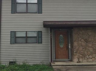 605 Fairway Dr, Hurricane, WV 25526