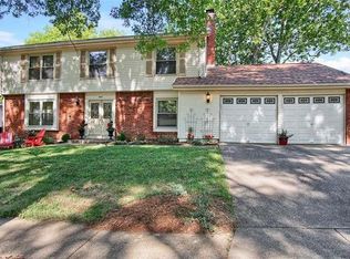 805 La Feil Dr, Ballwin, MO