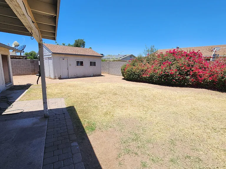 3510 W Andorra Dr — Photo 10