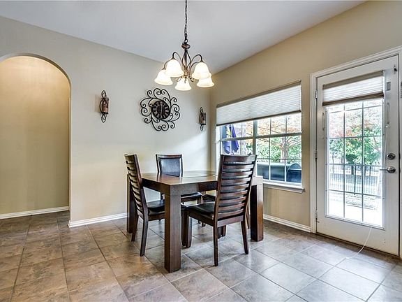 5th image of 11819 Kingsville Dr