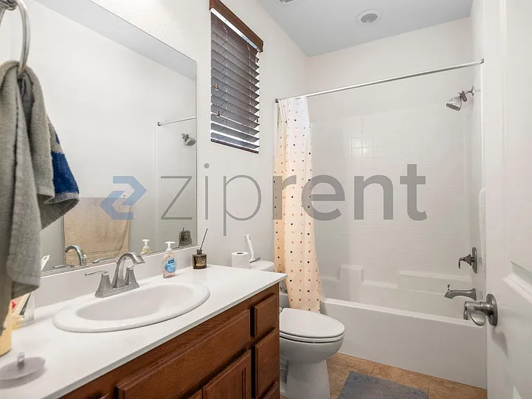 2387 Central Pkwy — Photo 23