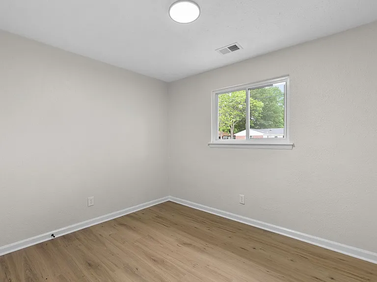 412 Lineberry Rd — Photo 22