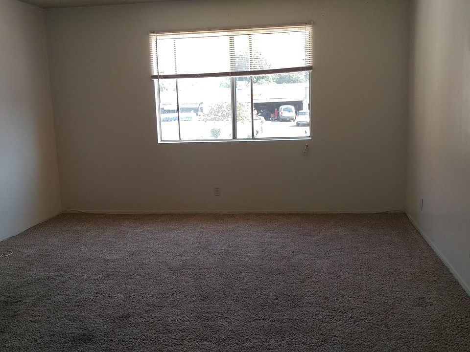 1st image of 1825 Encino Ave #D