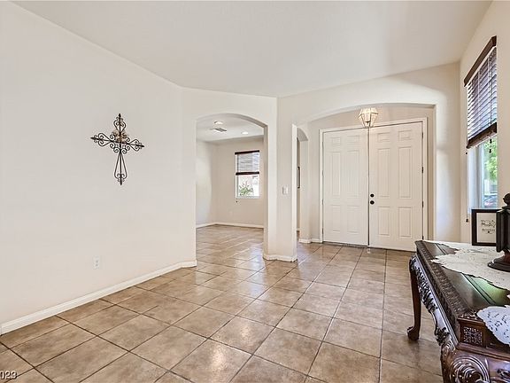 5th image of 6362 Whispering Creek St