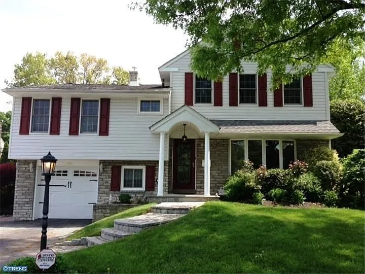 1201 Alexander Ave photo 1