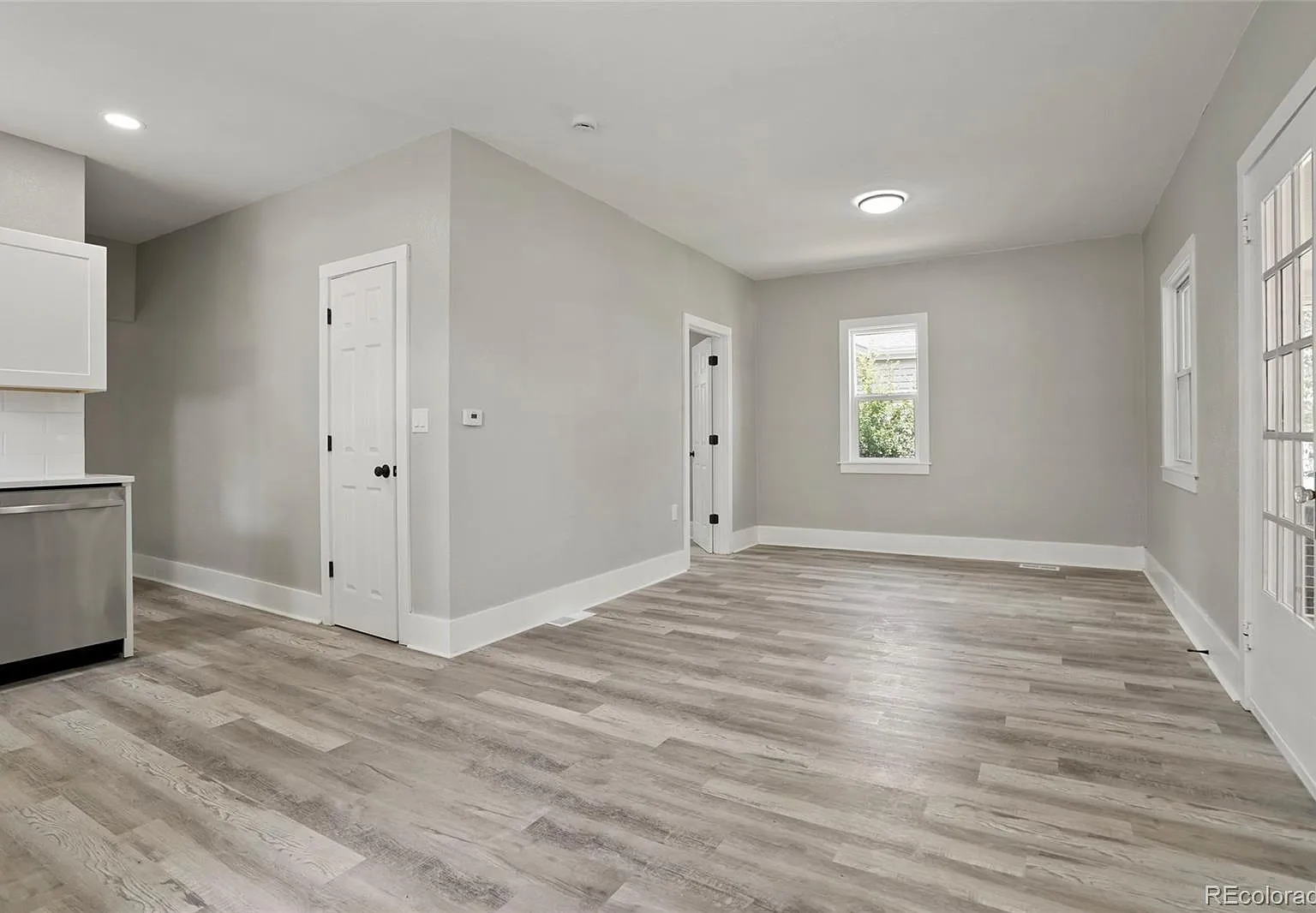 4 bed, 2.0 bath, 1524 sqft, $3,200 — Photo 3