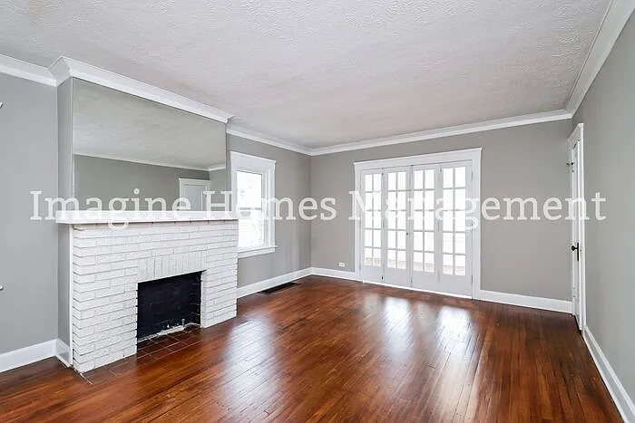 2176 Glenbury Ave #1 — Photo 3