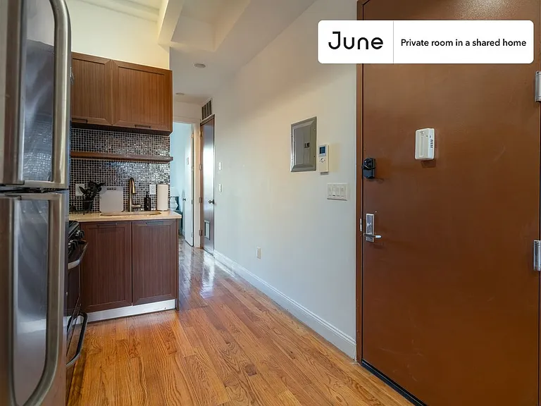 148 Grove St #B — Photo 8