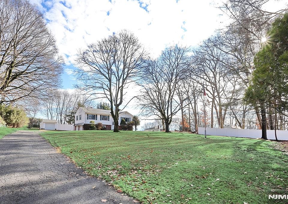 1400 Route 208, Hawthorne, NJ 07506 | MLS #26006532 | Zillow