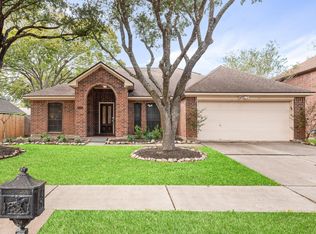 1937 Prairie Creek Dr, Pearland, TX 77581