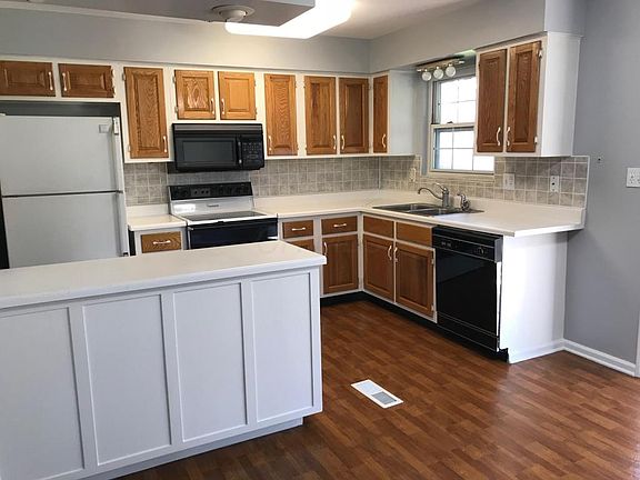 2nd image of 2597 McClain Ct
