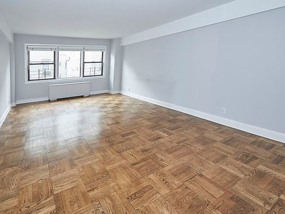 2nd image of 220 E 67th St