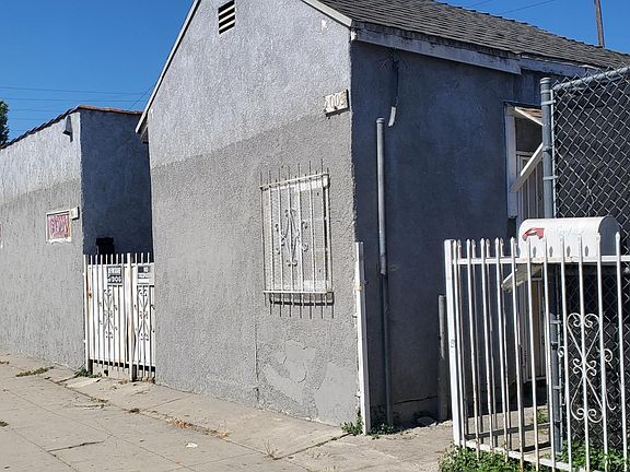 4th image of 9005 S San Pedro St