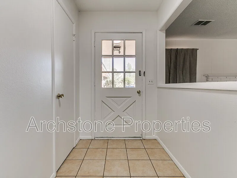 2 bed, 2.0 bath, 1250 sqft, $1,200 — Photo 4