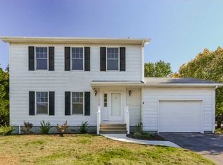 2 Schooner Ave, Jamestown, RI 02835