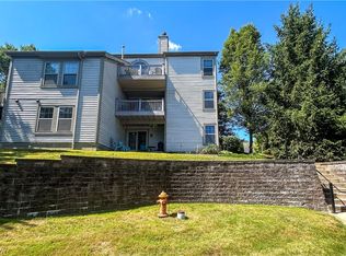 6510 Saint Andrews Dr #4, Canfield, OH