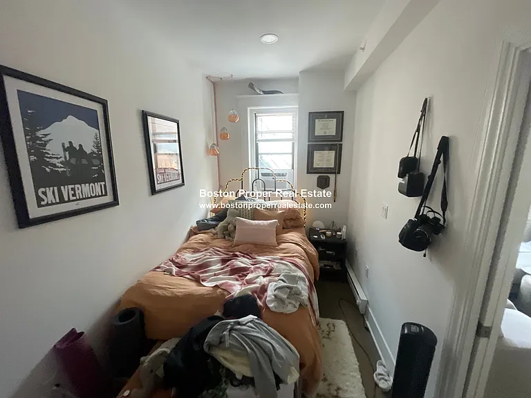51 Queensberry St #9 — Photo 2