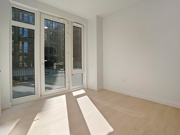 4th image of 14815 89th Ave #8V