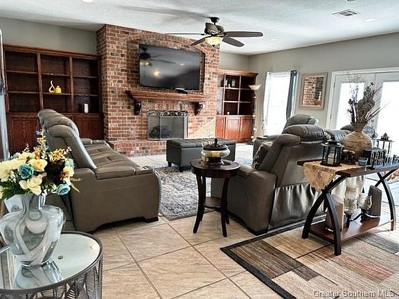 3rd image of 5749 Saddle Dr