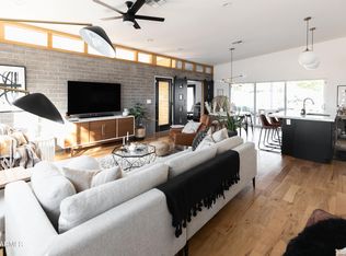 1214 E Orchid Ln, Phoenix, AZ 85020