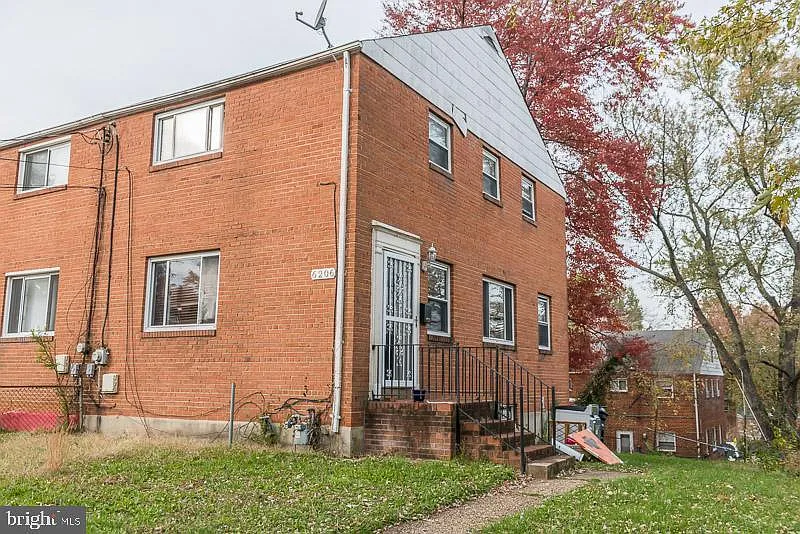 6206 Kennedy St photo 1