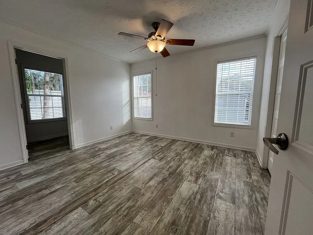 3 bed, 2.0 bath, 1123 sqft, $1,499 — Photo 4