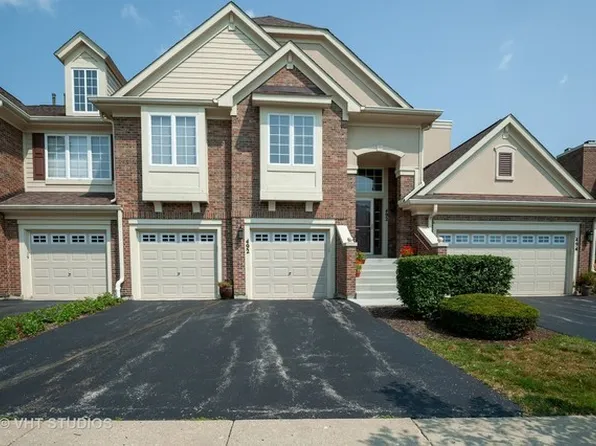 492 Harvey Lake Dr, Vernon Hills, IL 60061