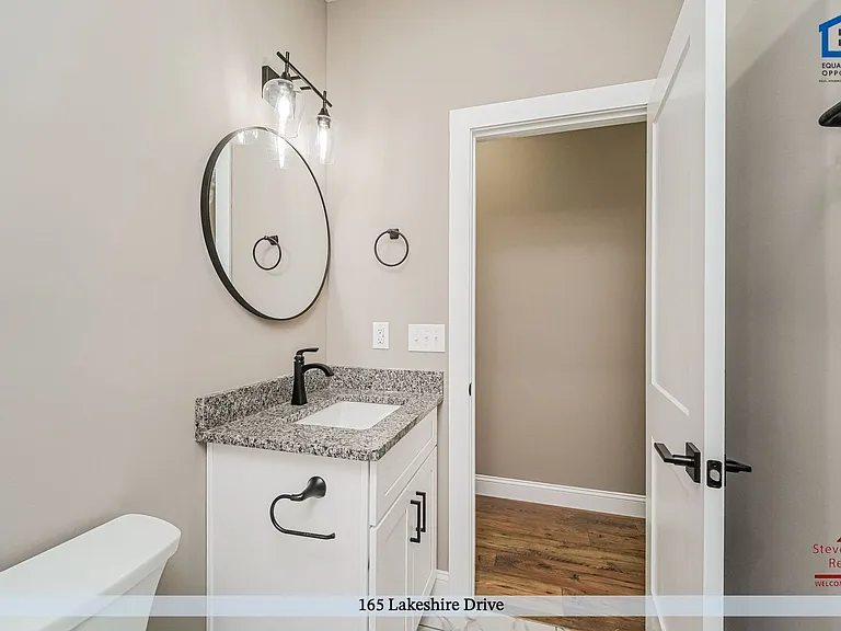 165 Lakeshire Dr — Photo 10