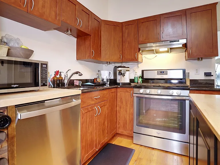 519 Monroe St #3B — Photo 1