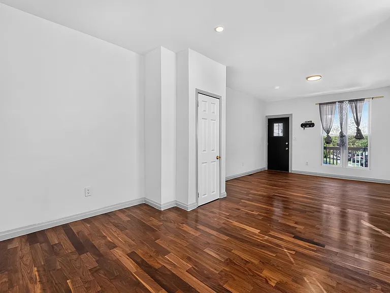 3445 Harwell Ave — Photo 3
