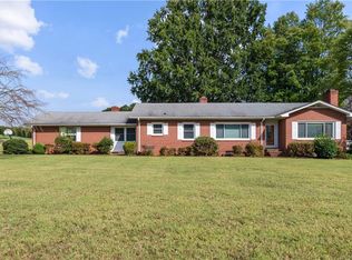 8695 Lasater Rd, Clemmons, NC 27012
