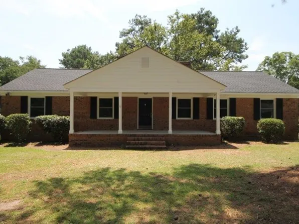 1506 Hart Cir, Goldsboro, NC 27530