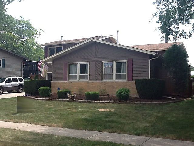 1st image of 6157 Forestview Dr
