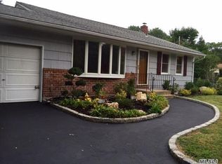 76 Dix Hills Rd, Huntington, NY 11743