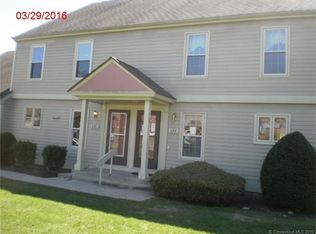 134 Colonial Hill Dr, Wallingford, CT 06492