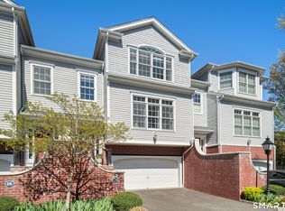 70 Southport Pl, Southport, CT 06890
