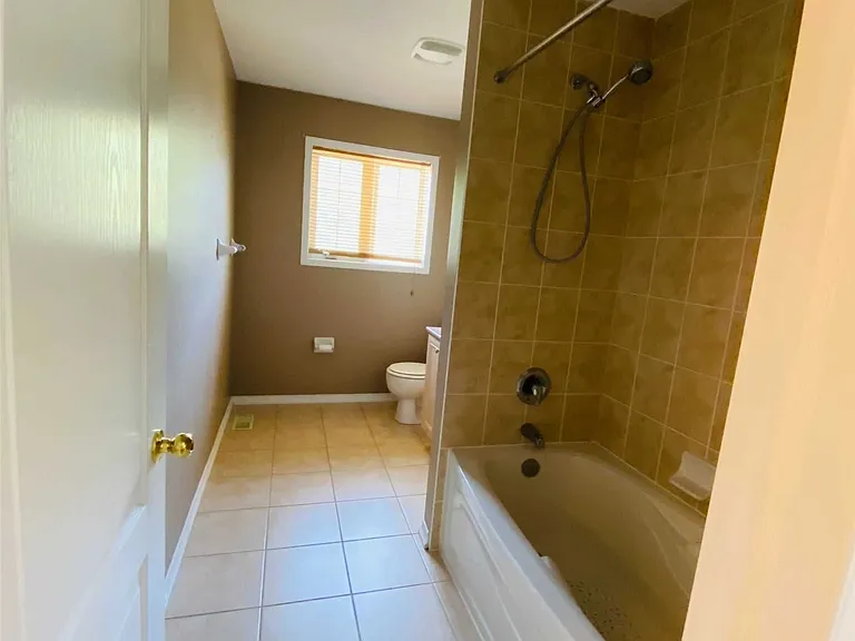 3090 Stone Ridge Blvd — Photo 9