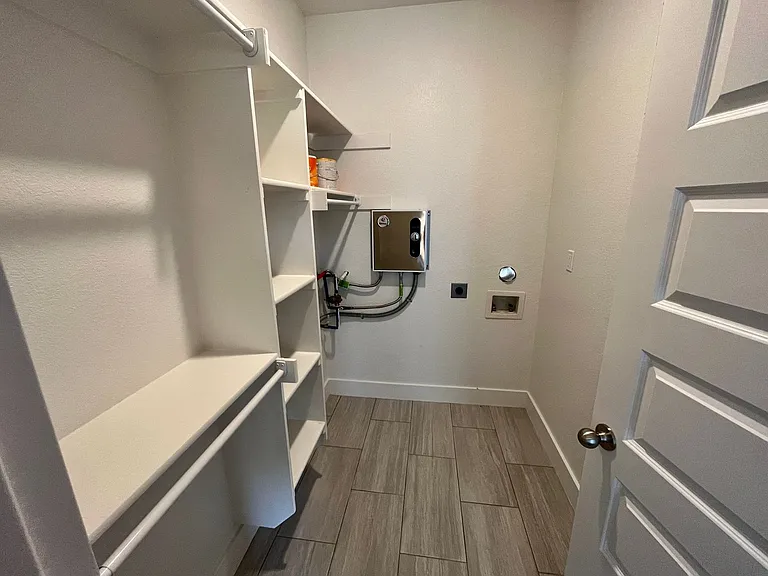 3850 W Somerville Ln — Photo 8