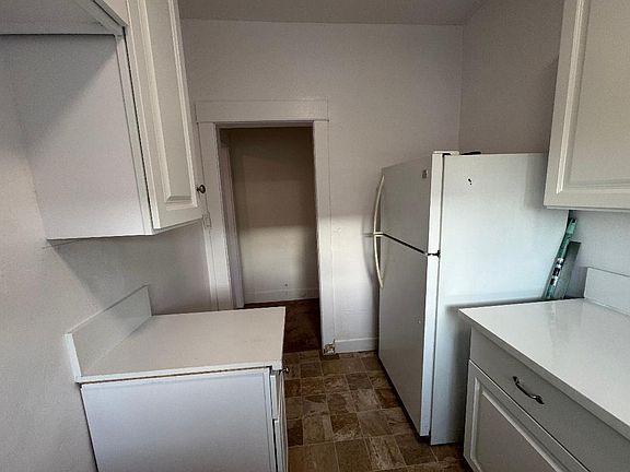 4th image of 2630 W Jefferson Blvd #1